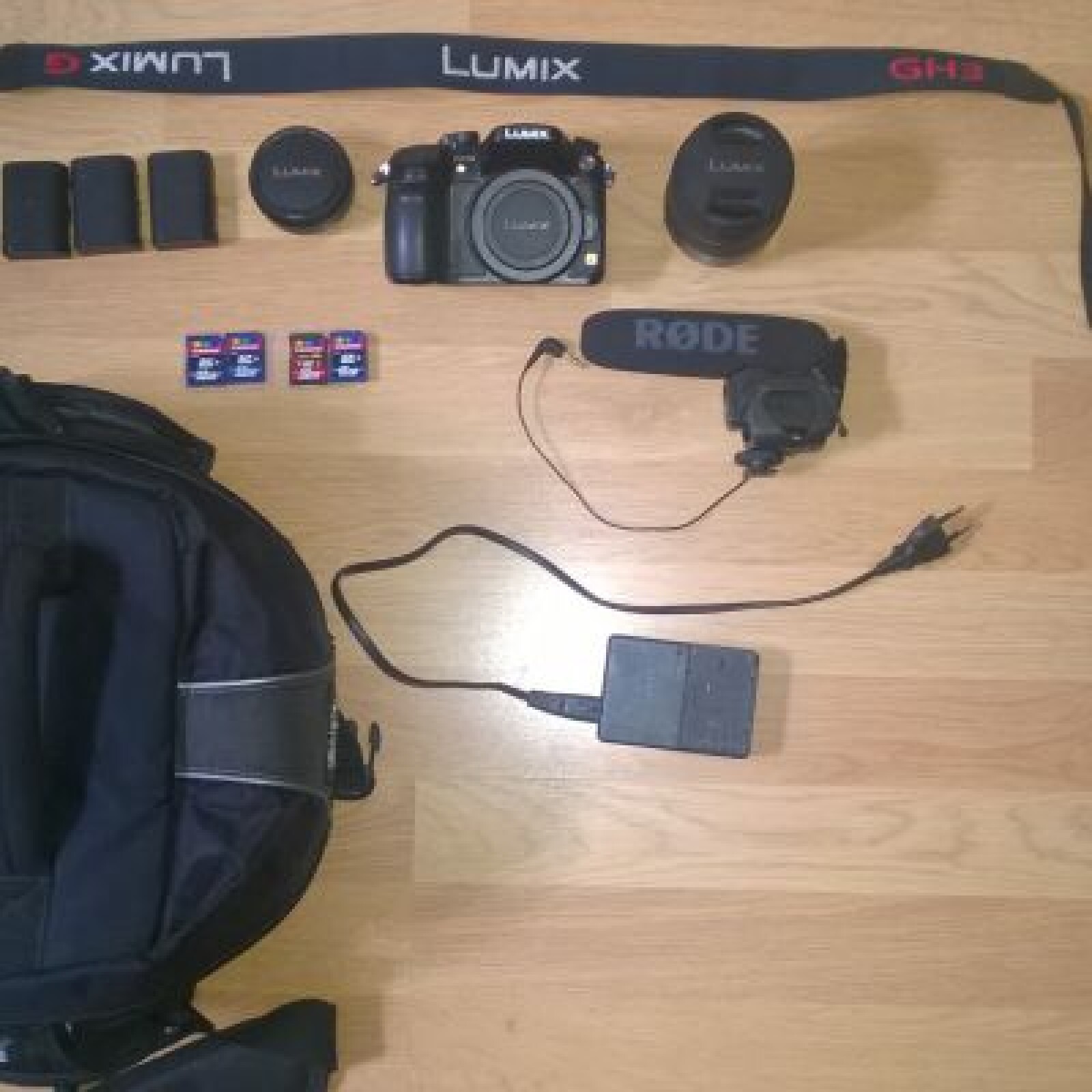 LUMIX DMC GH3 + 14-140mm f4/5.6 + 20mm f1.8 + Micro Rode VideoMic Pro - Photo 3 sur 3