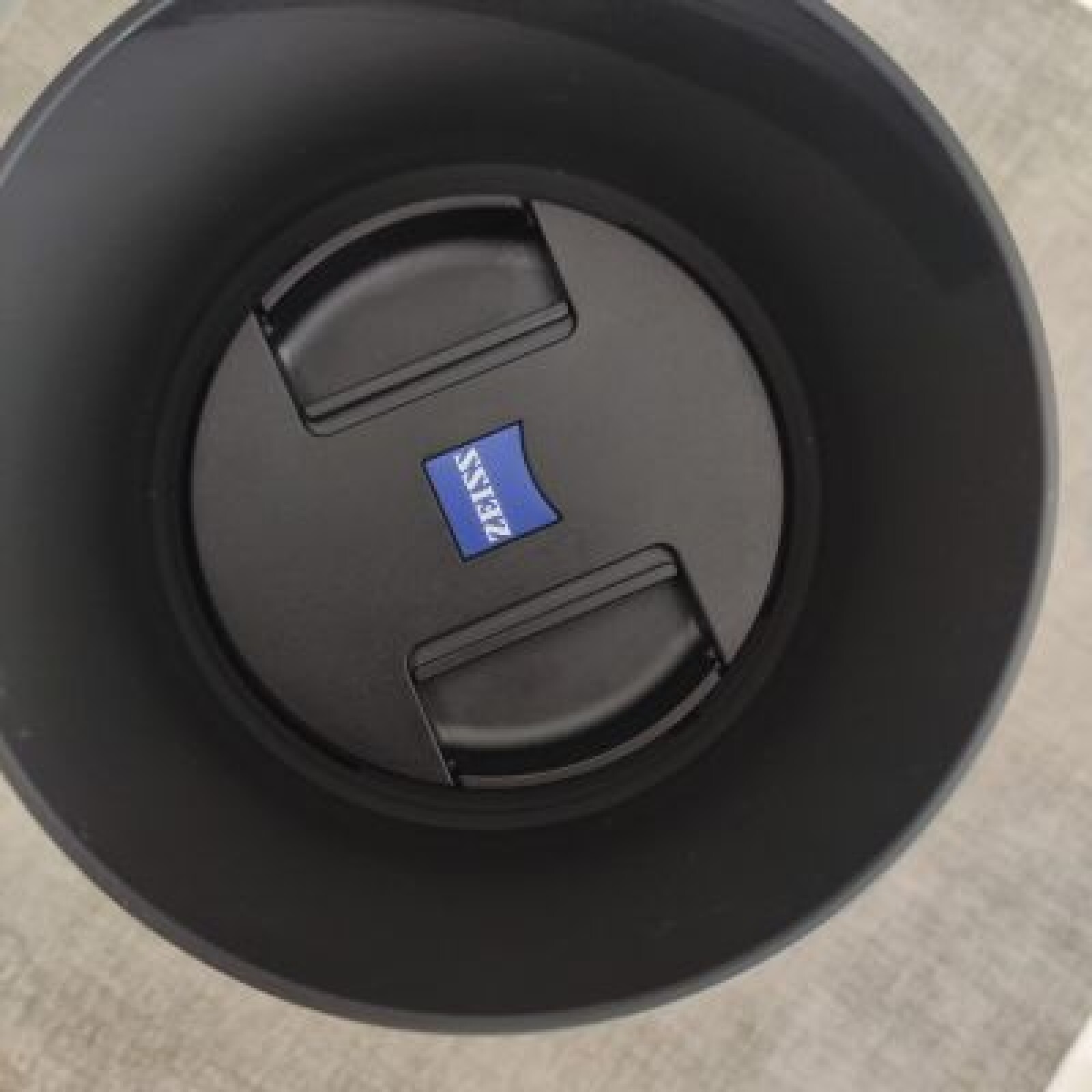 Zeiss Batis 85mm f/1.8 Monture FE - Photo 2 sur 3