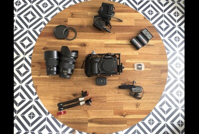 Location Panasonic Lumix S1H (avec cage) + Lumix 24-105mm f4 + Lumix 50mm f1.8 + kit (très) complet