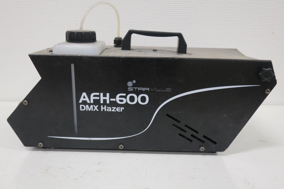 Location Machine à fumée/brouillard 600w (avec liquide) - Lightyshare