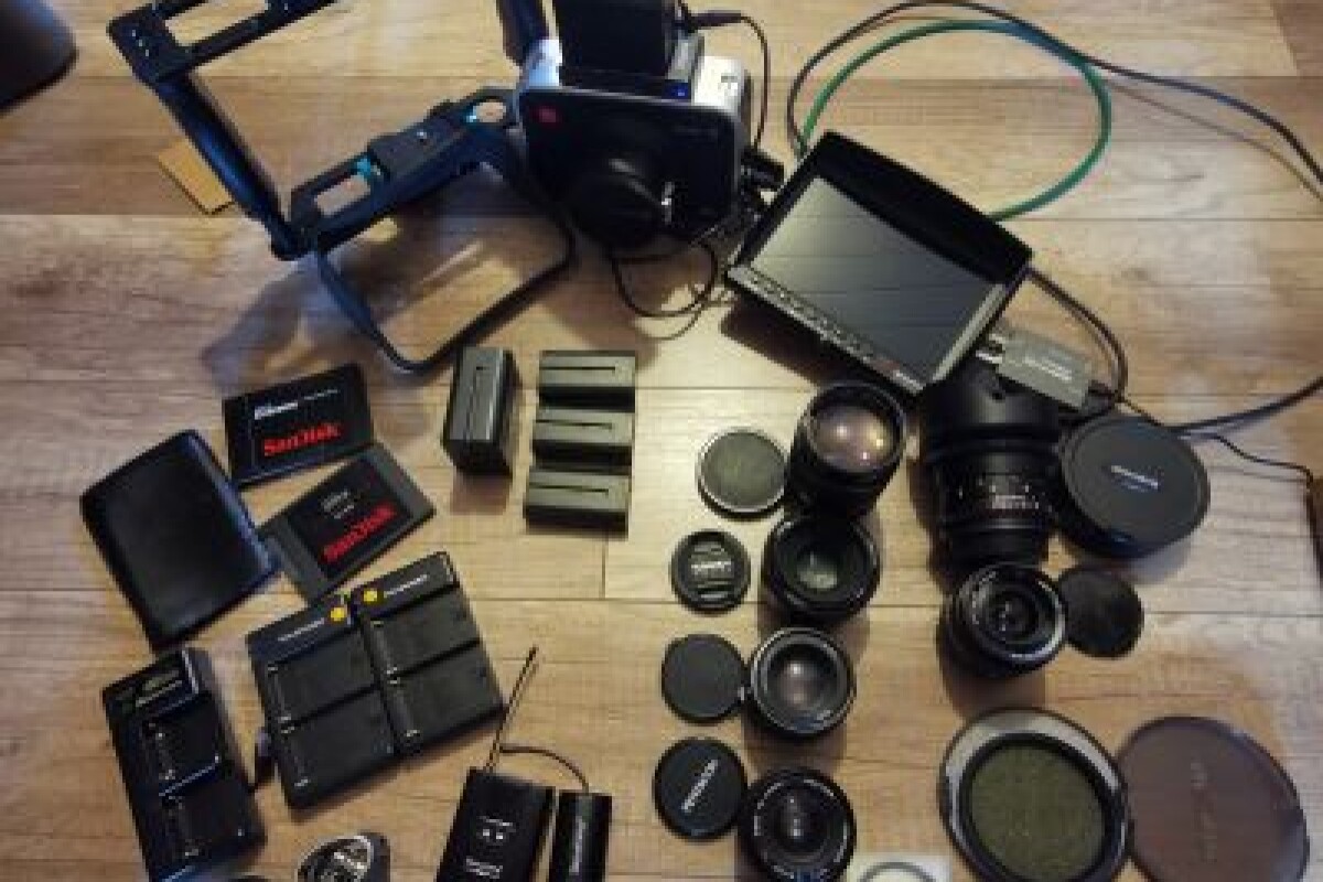 Location Pack de tournage Blackmagic Production Camera 4k complet - Monture EF - Lightyshare