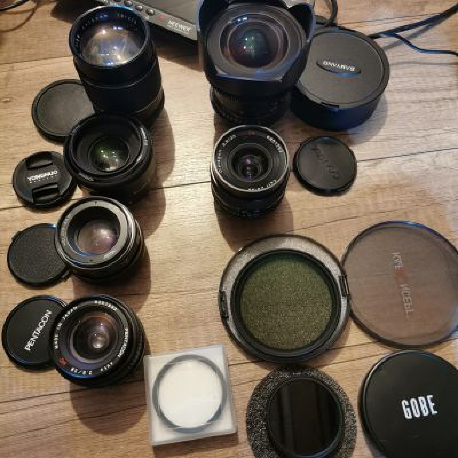 Pack de tournage Blackmagic Production Camera 2,5K complet - Monture EF - Photo 3 sur 5