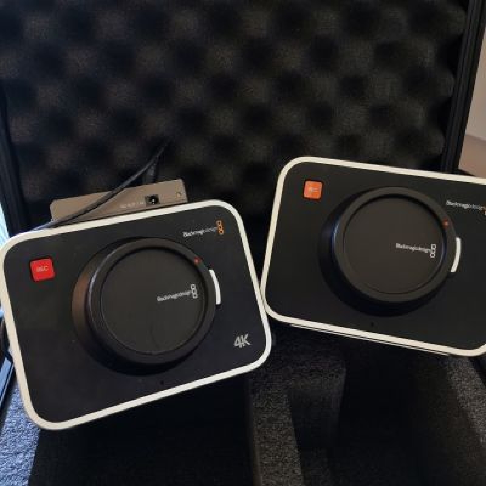 Pack de tournage Blackmagic Production Camera 2,5K complet - Monture EF - Photo 4 sur 5