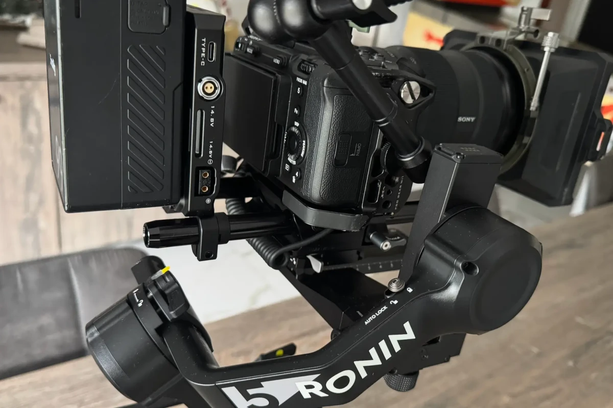 Location Pack Sony FX3 + DJI Ronin 5S + Objectifs - Lightyshare