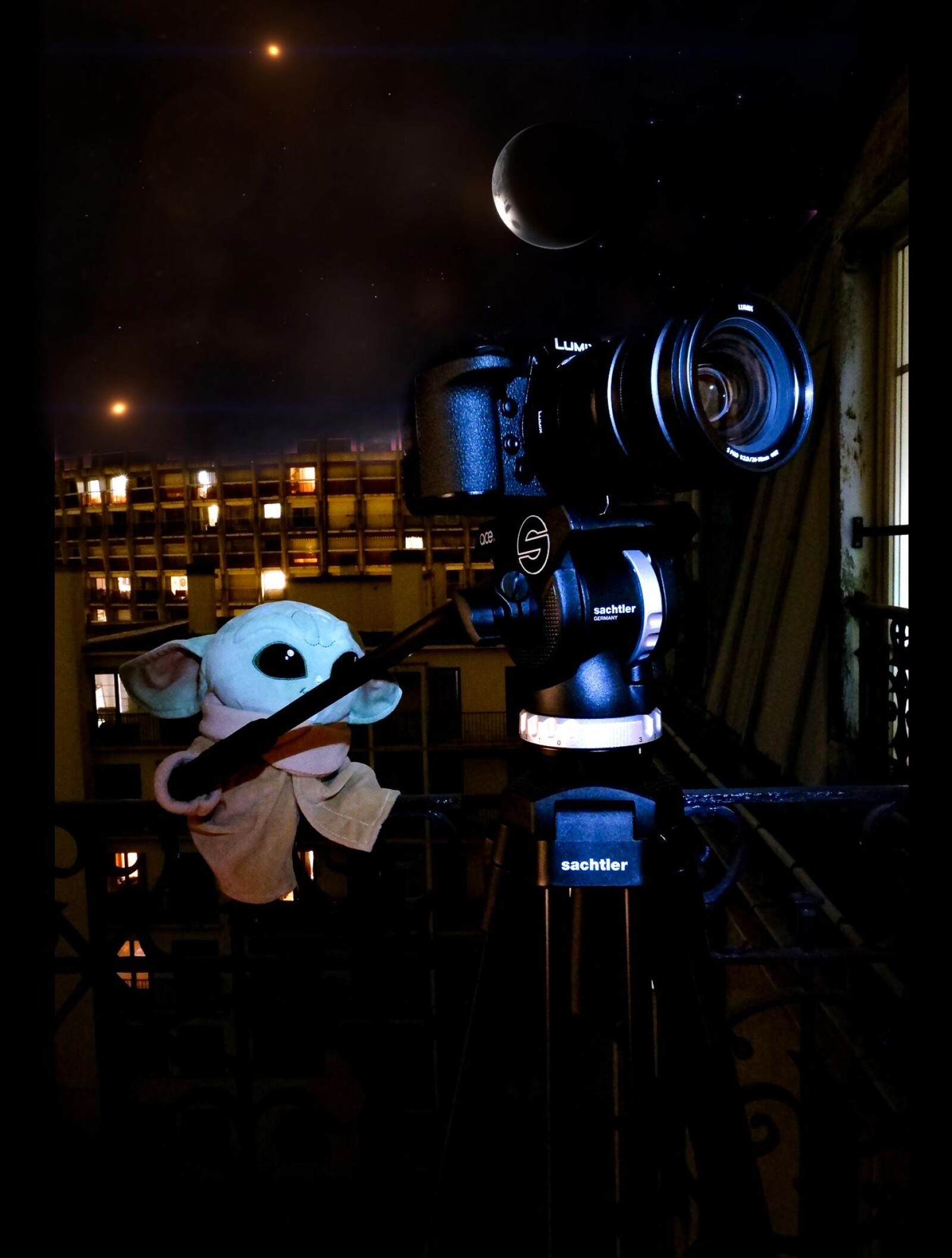 Panasonic S1H 6K - Objectifs 24-70mm (F/2.8) + 50mm (F/1.8) - Pied et cage Smallrig - Photo 2 sur 2