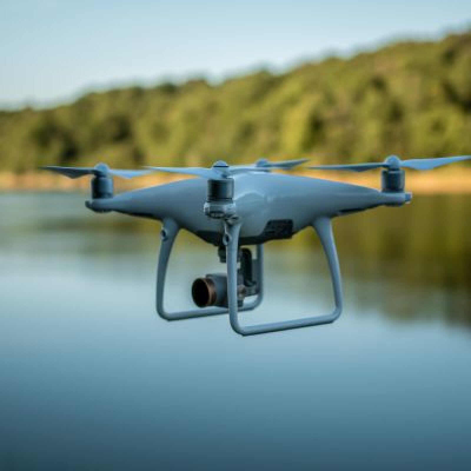 DJI Phantom 4 Advanced - Photo 1 sur 4