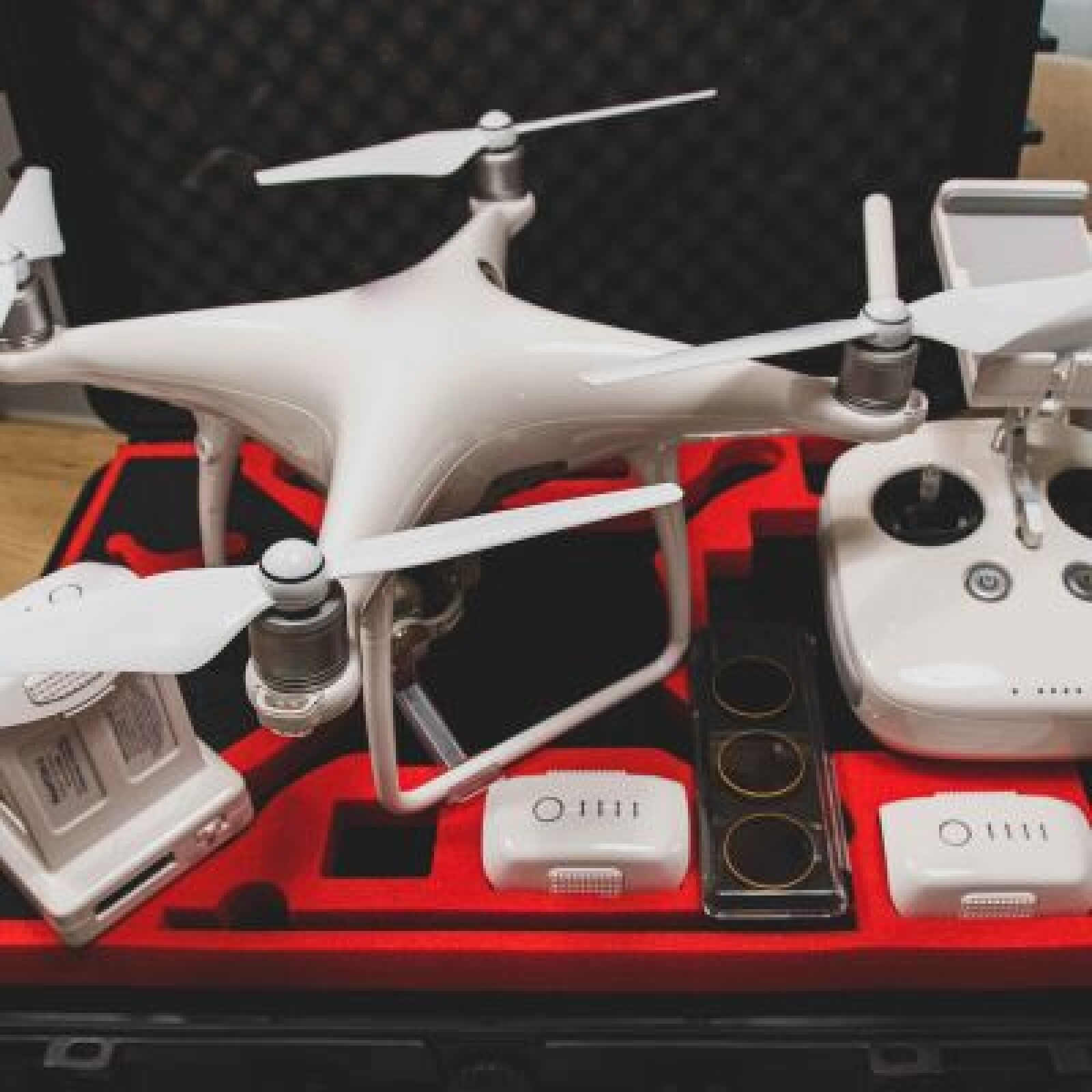 DJI Phantom 4 Advanced - Photo 2 sur 4