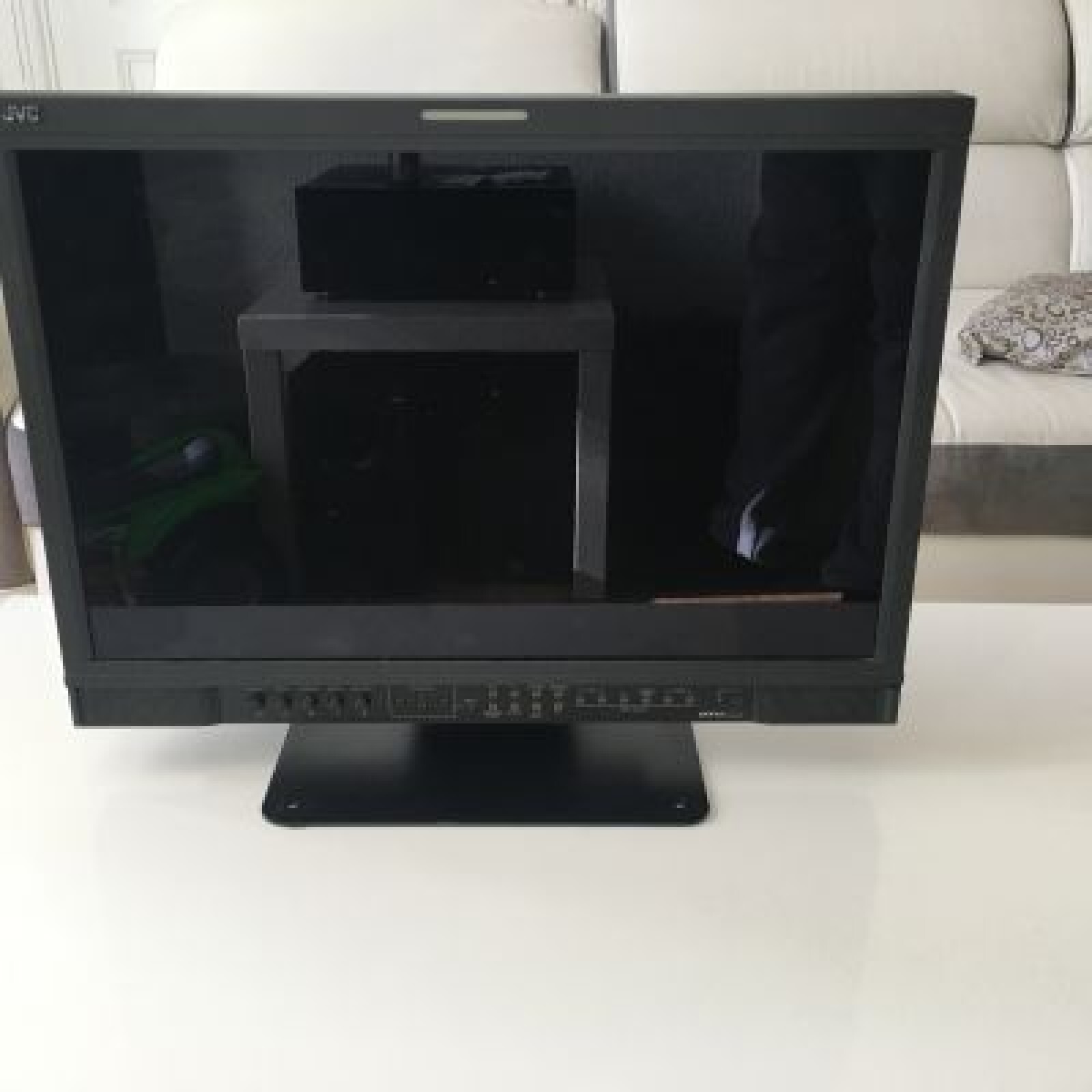 Moniteur JVC  DT-V 24 L1D - Photo 1 sur 3