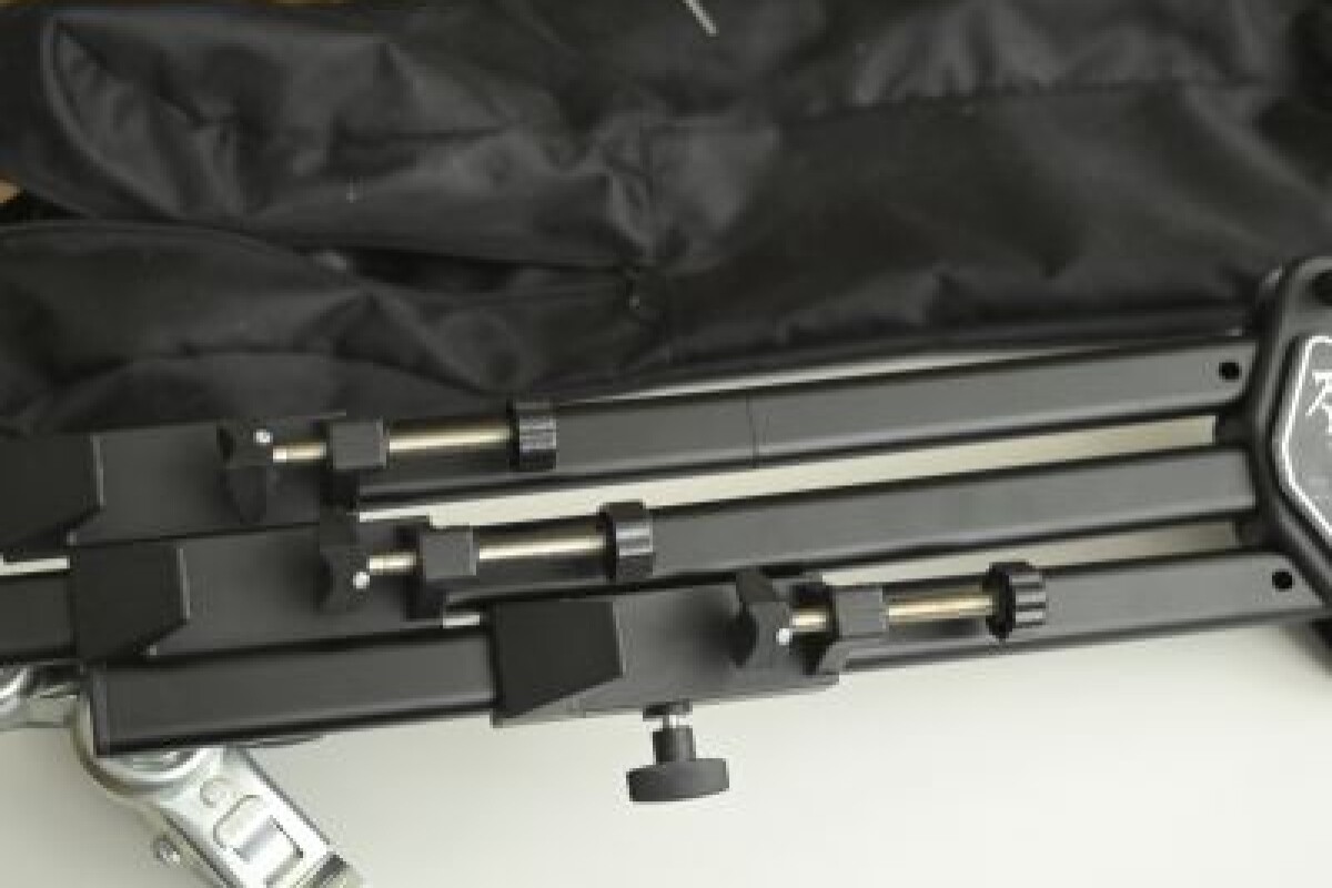 Location Ravelli ATD Dolly Chariot Support à Roulette Universel pour Trépied - Lightyshare