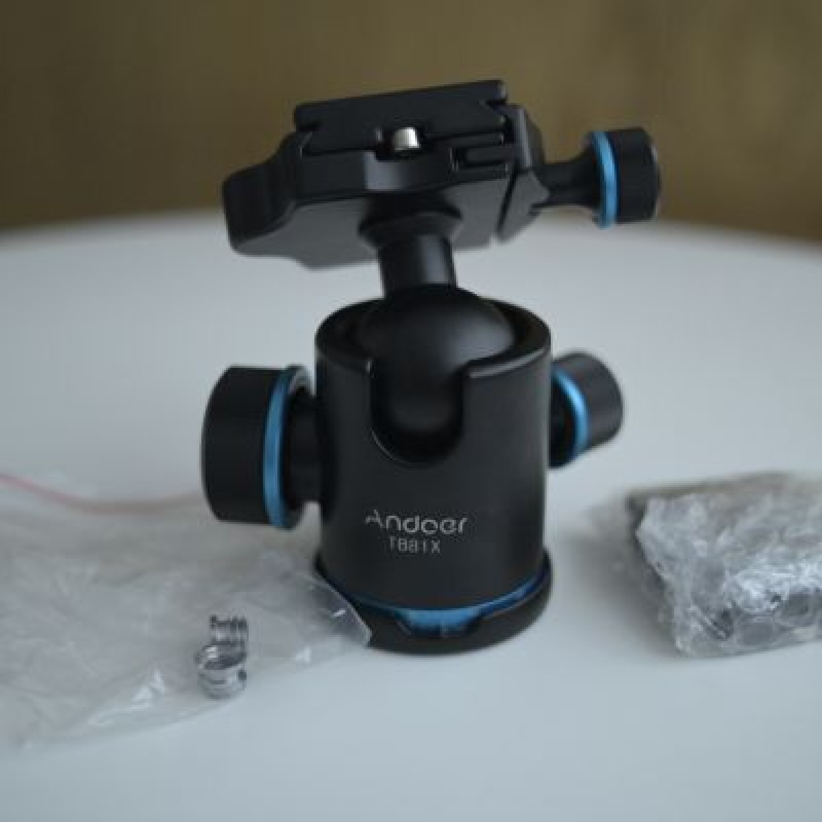 Slider carbone 80cm - Neewer + rotule Andoer - Photo 2 sur 2