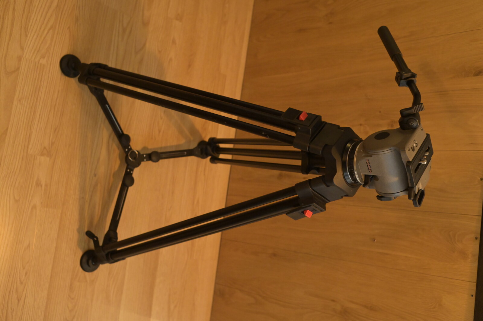 Trépied Cartoni Focus - 12 Kg - Photo 1 sur 3