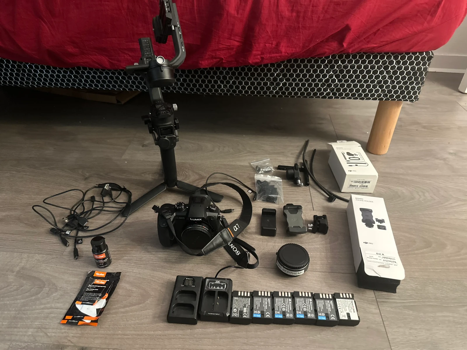 Pack Panasonic GH5 avec Sigma 18-35 et Ronin RSC-2 - Photo 1 sur 5