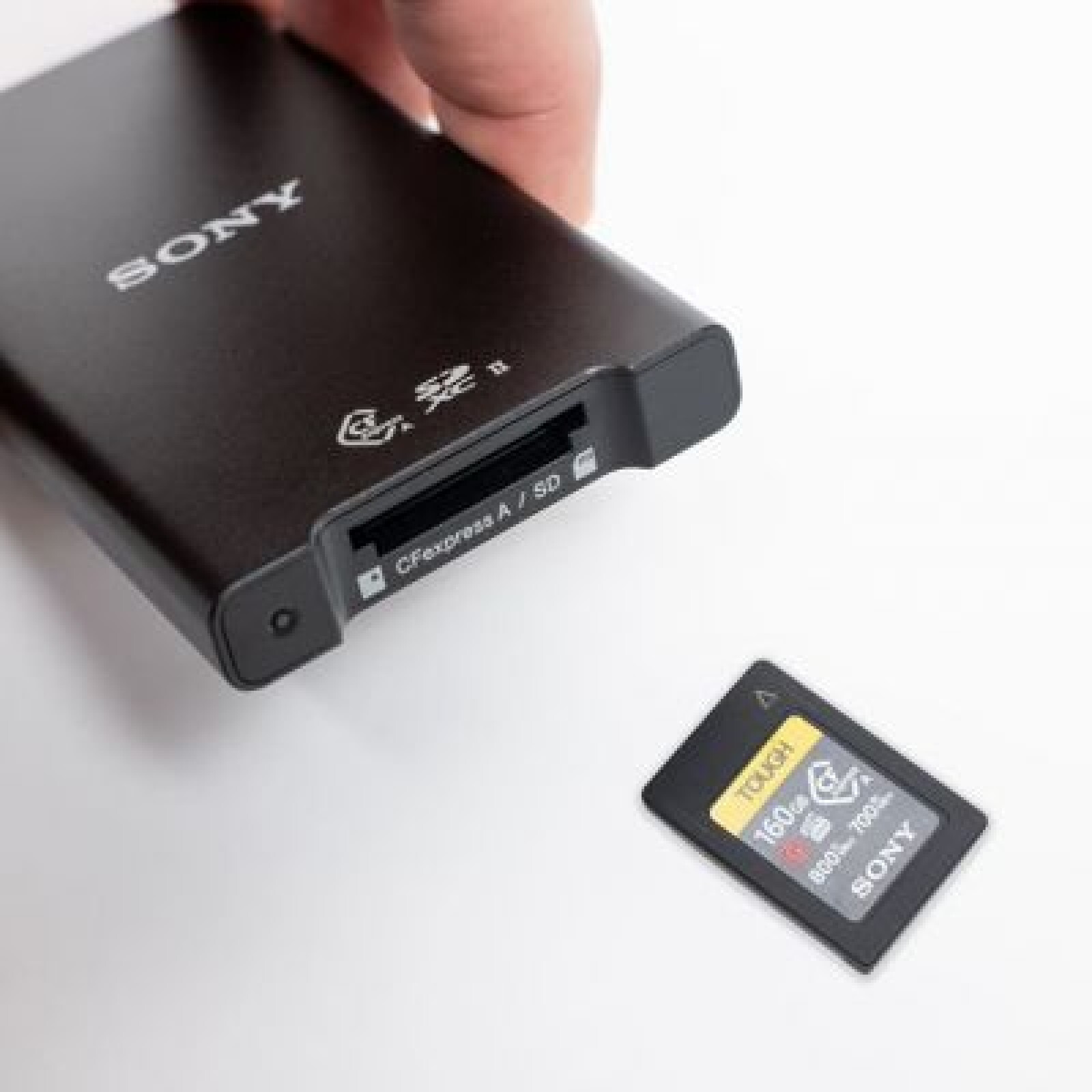 CFexpress Type A Carte mémoire 160Go + lecteur Sony MRW-G2 - Photo 5 sur 5