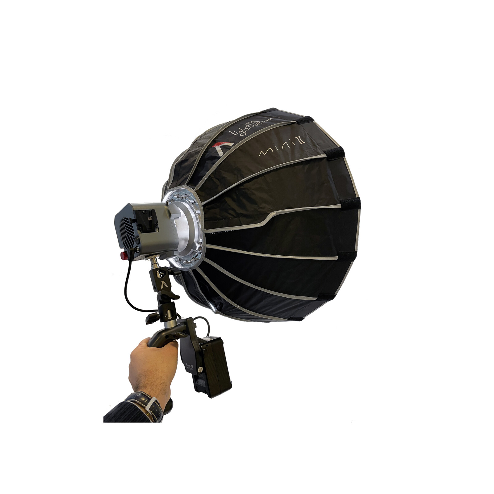 Projecteur portable COB Bicolore Amaran 60x avec poignée et softbox sur batterie - Photo 1 sur 3