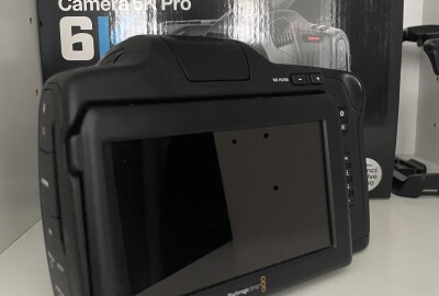 Location Blackmagic Design Pocket Cinema Camera 6K Pro + objectif 24-105 Canon série L