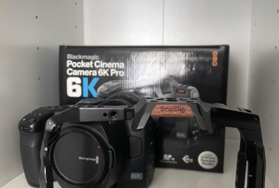 Location Blackmagic Design Pocket Cinema Camera 6K Pro + objectif 24-105 Canon série L