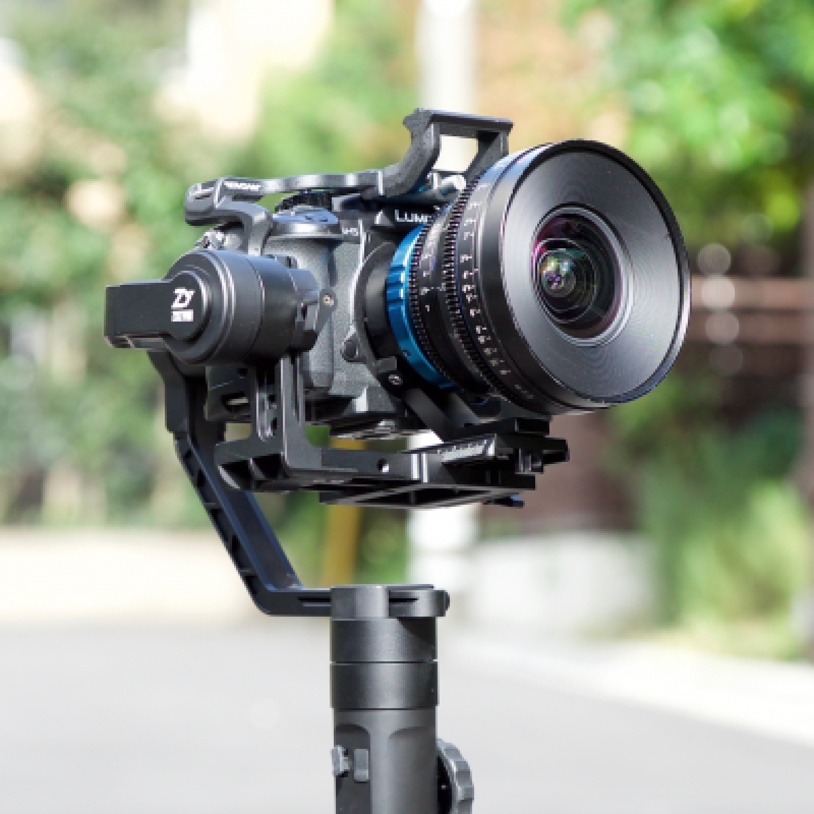 ZHIYUN CRANE 2 - Photo 1 sur 3