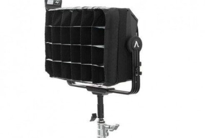 Location Aputure Nova 300c + Accessoires DOP CHOICE