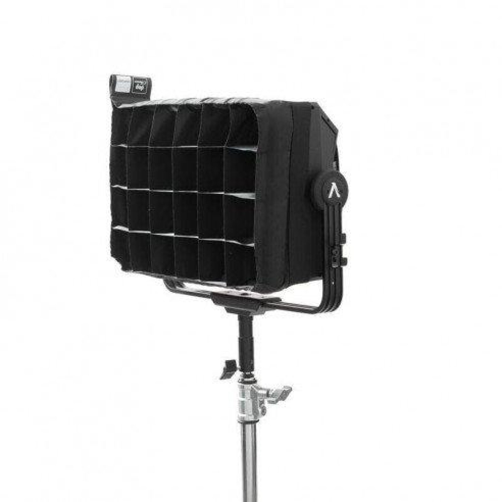 Aputure Nova 300c + Accessoires DOP CHOICE - Photo 3 sur 4