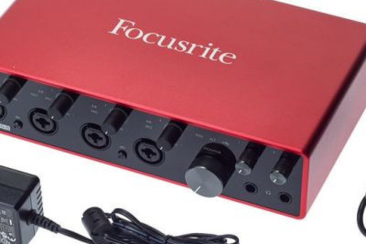 Location Carte son Focusrite 18i8 - Lightyshare