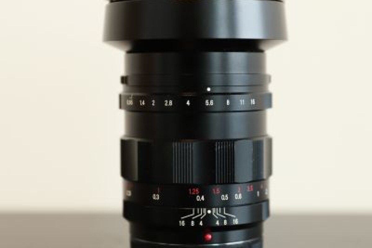 Location Objectif Voigtlander 25mm F/0.95 micro 4/3 - Lightyshare