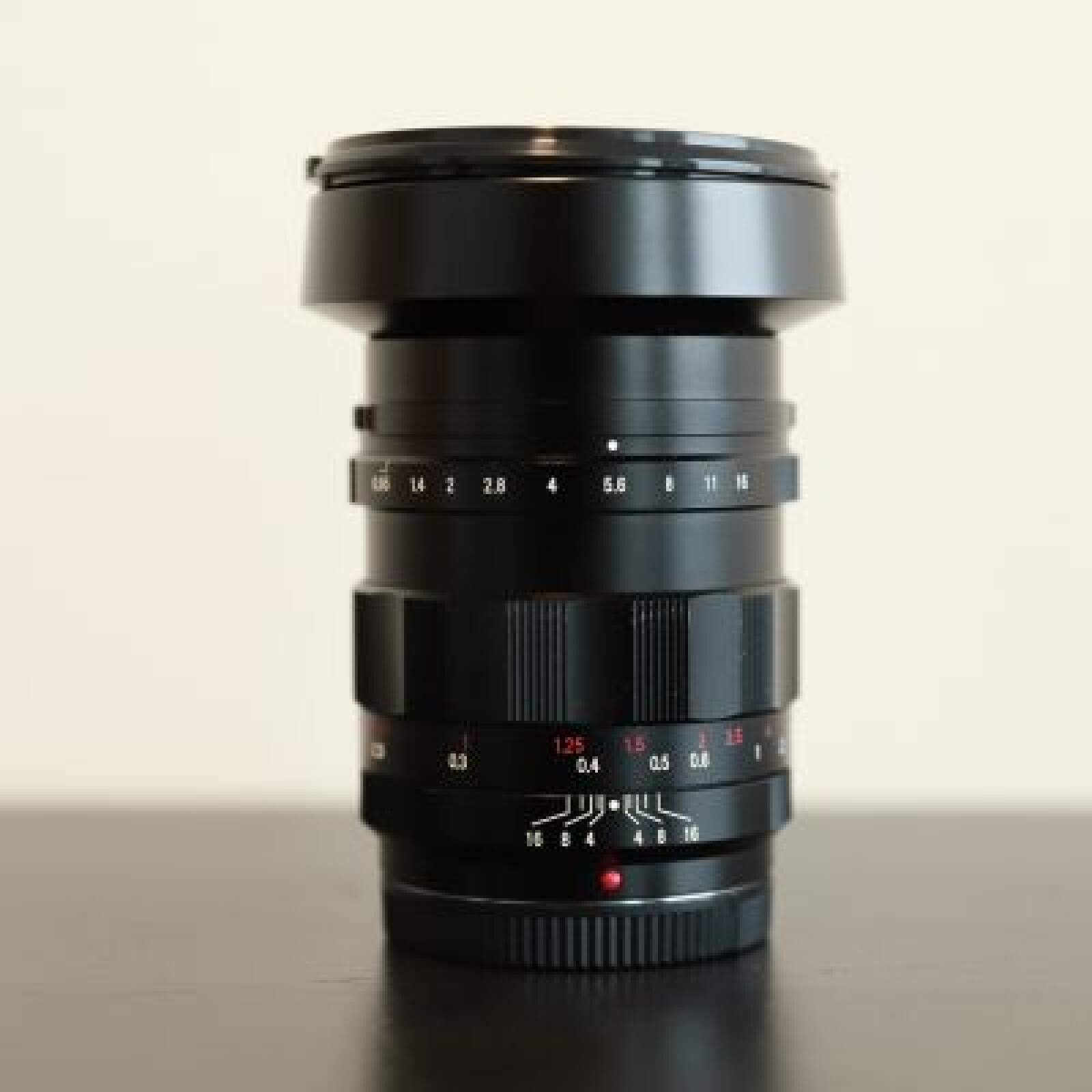 Objectif Voigtlander 25mm F/0.95 micro 4/3 - Photo 1 sur 5