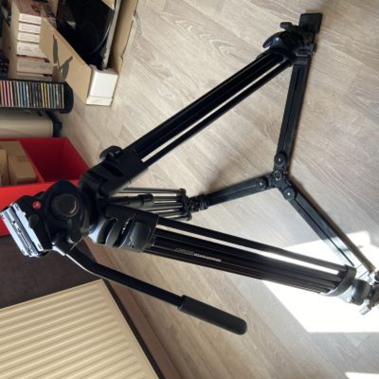Trépied Manfrotto Twin Legs avec tête fluide - Photo 2 sur 3
