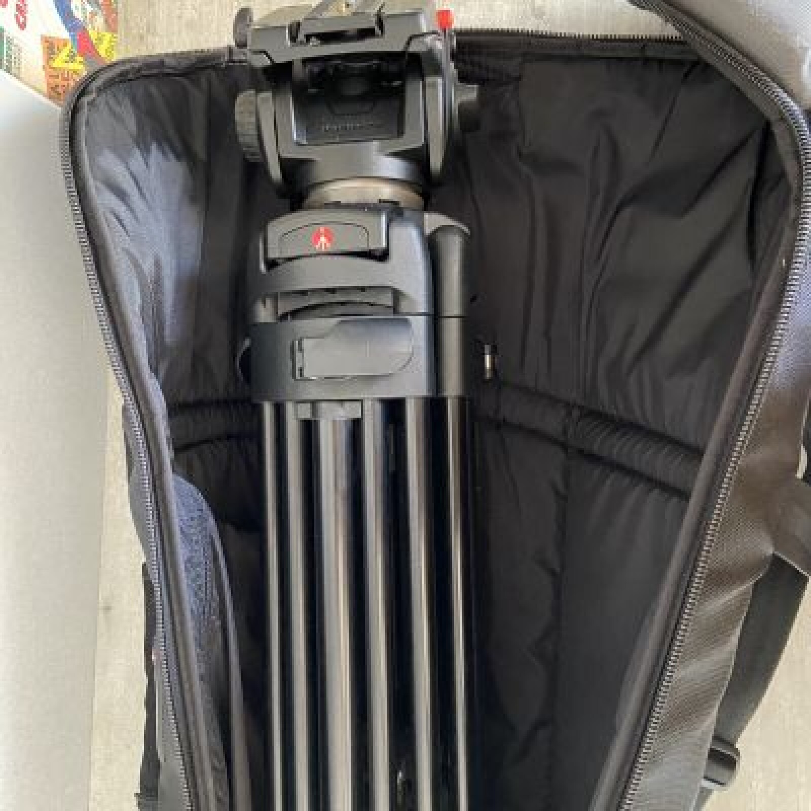 Trépied Manfrotto Twin Legs avec tête fluide - Photo 3 sur 3