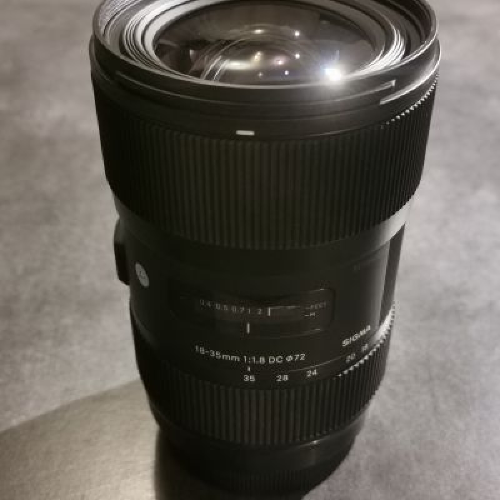 Objectif Sigma Art 18-35mm F1.8 DC HSM  -  Monture Canon (EF) - Photo 1 sur 5