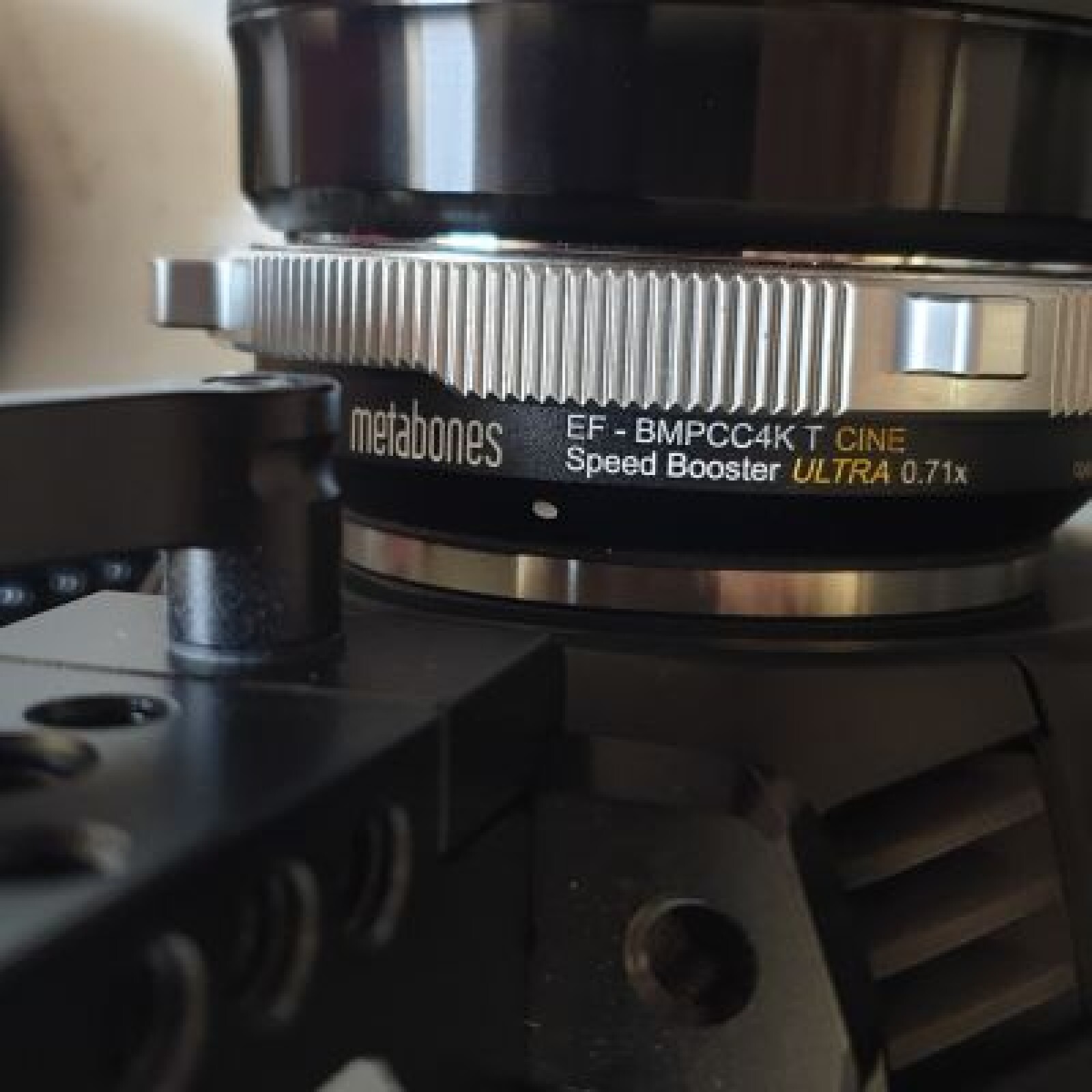 Pack BMPCC 4k + Sigma 18-35mm F 1.8 + Metabones Speed Booster Ultra 0.71x T CINE - Photo 2 sur 3