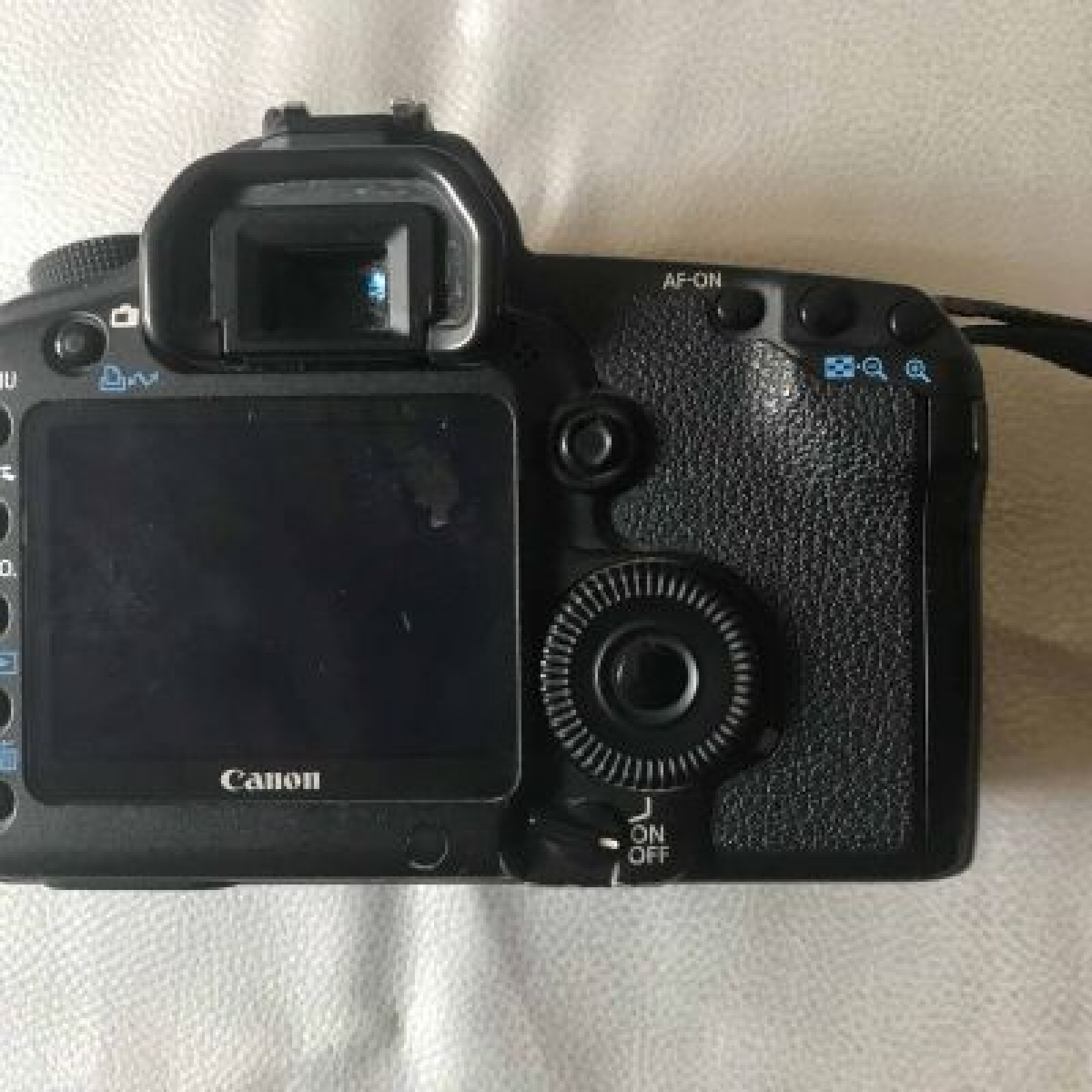 Canon 5D Mark II - Photo 2 sur 5