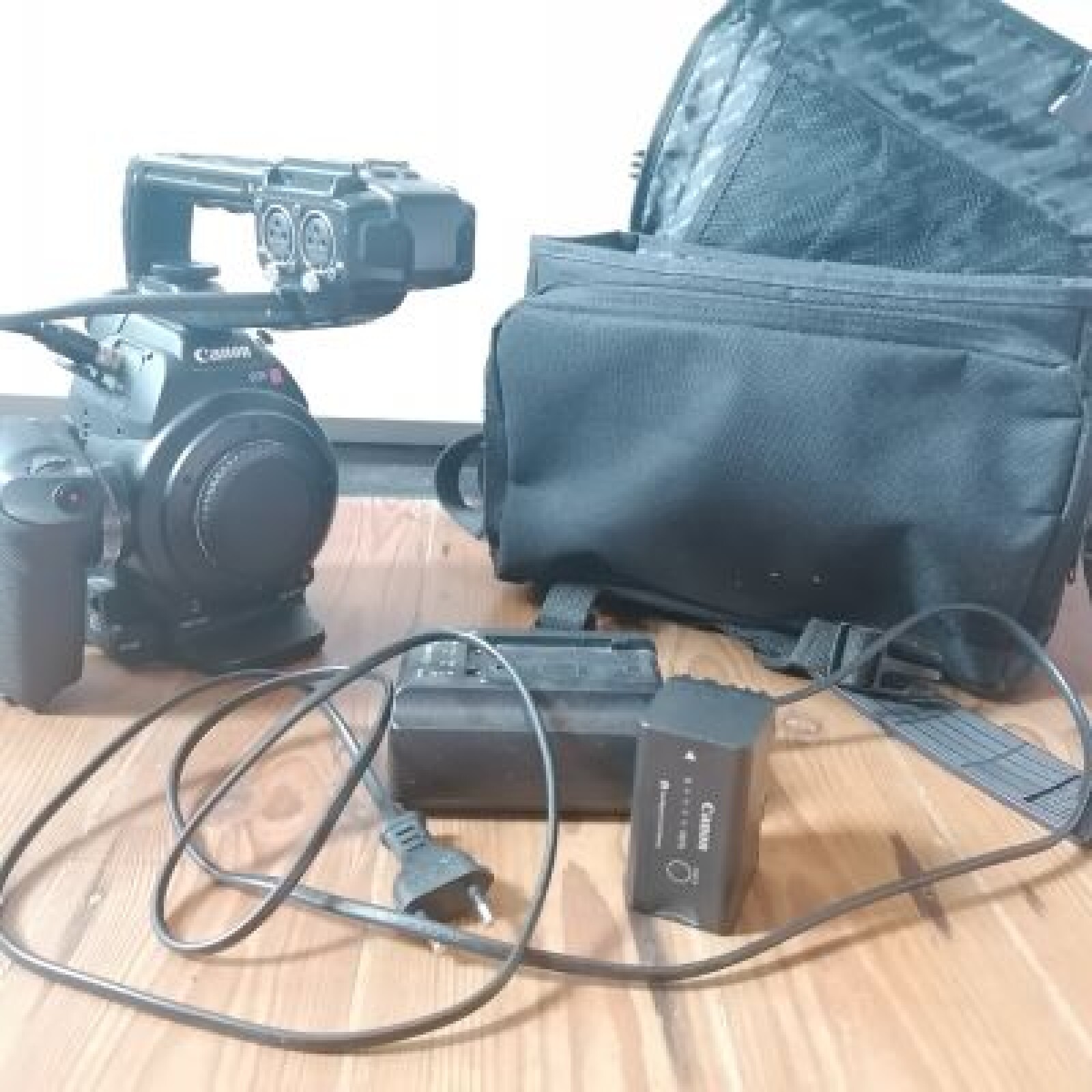 Canon eos C100 - Photo 3 sur 4