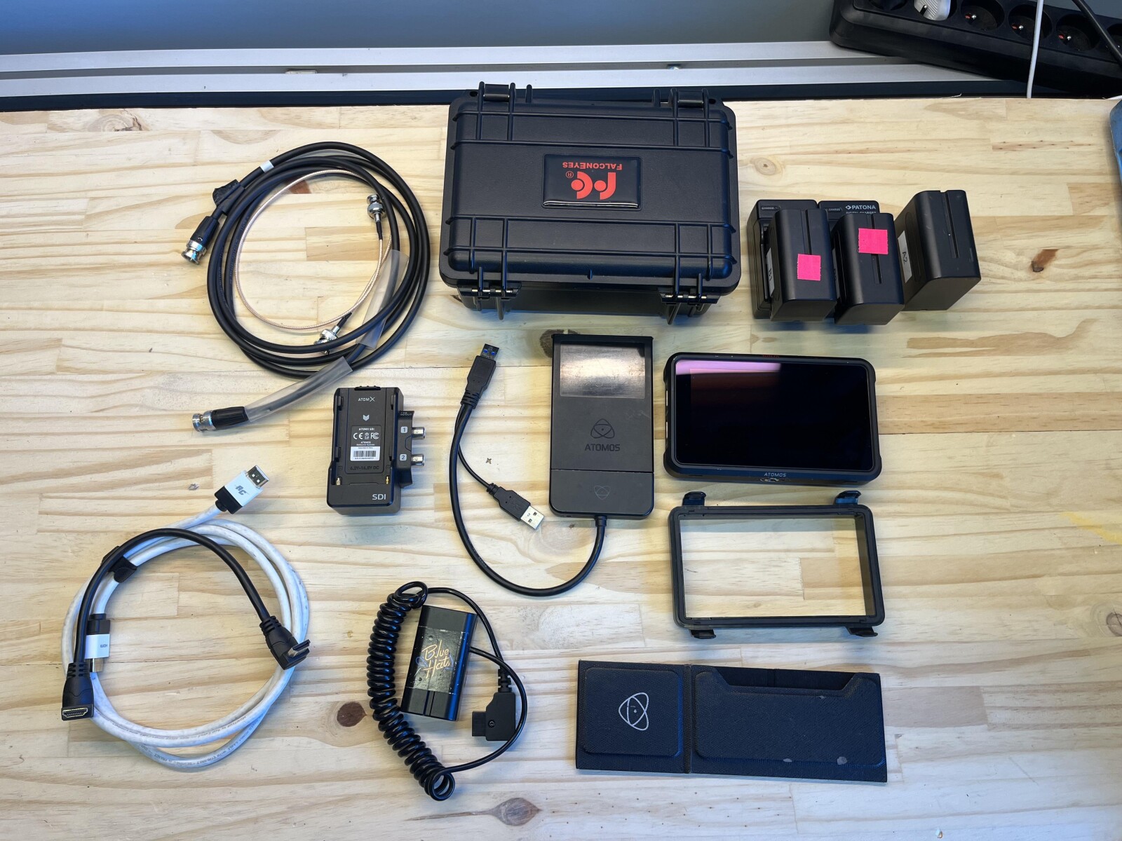 Atomos Ninja V + SSD 500go + accessoires - Photo 1 sur 5