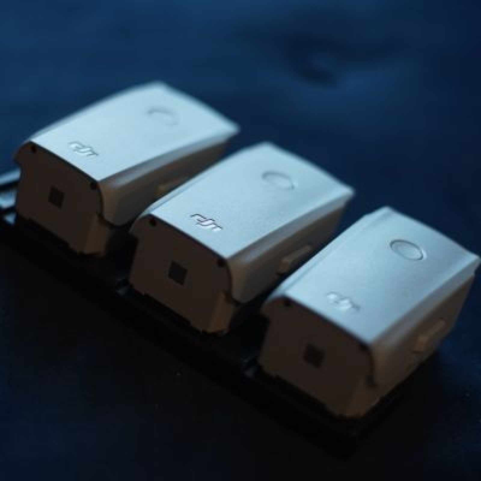 MAVIC AIR 2 (FLY MORE COMBO) & FILTRES POLARISANTS - Photo 3 sur 4