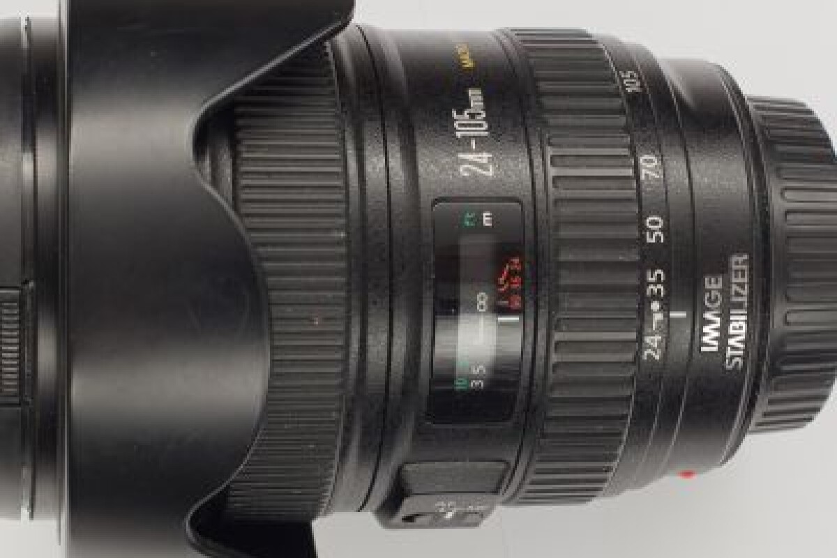 Location Zoom 24-105 mm F/4 IS USM - Lightyshare
