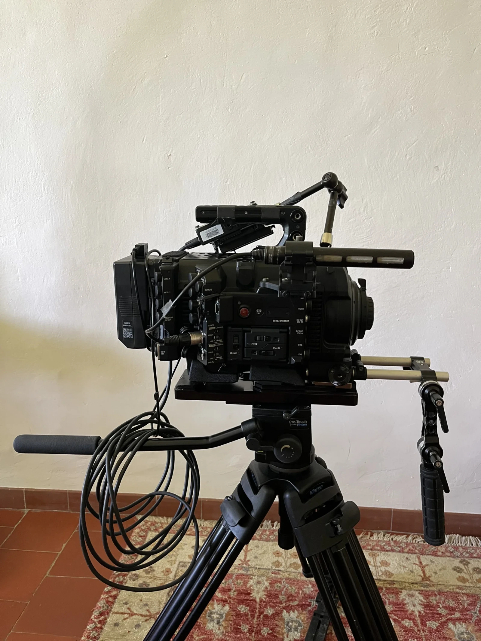 Canon EOS C700 FF - Photo 3 sur 4