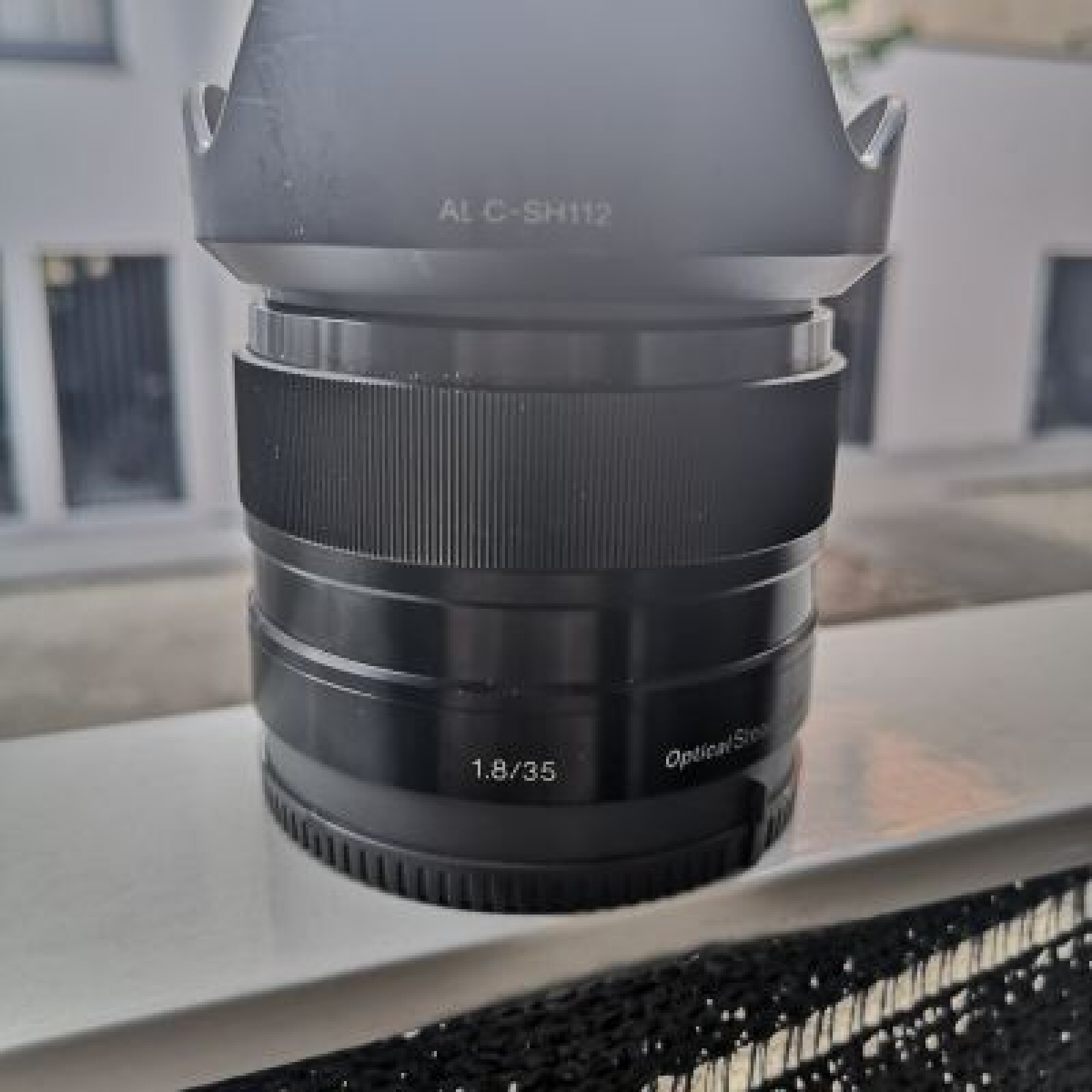 Objectif SONY 35mm F1.8 OSS (Monture E) - Photo 1 sur 2