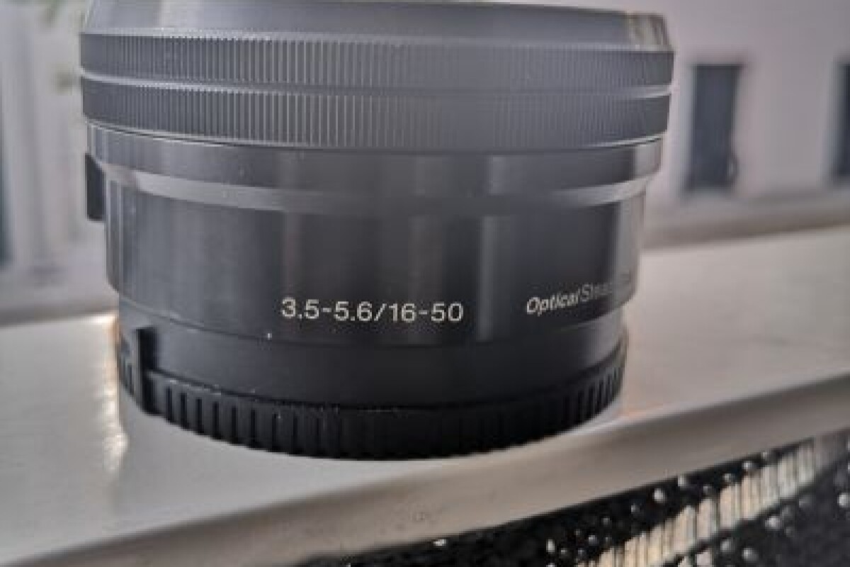 Location Objectif SONY 16-50mm F3.5-5.6 (Monture E) - Lightyshare