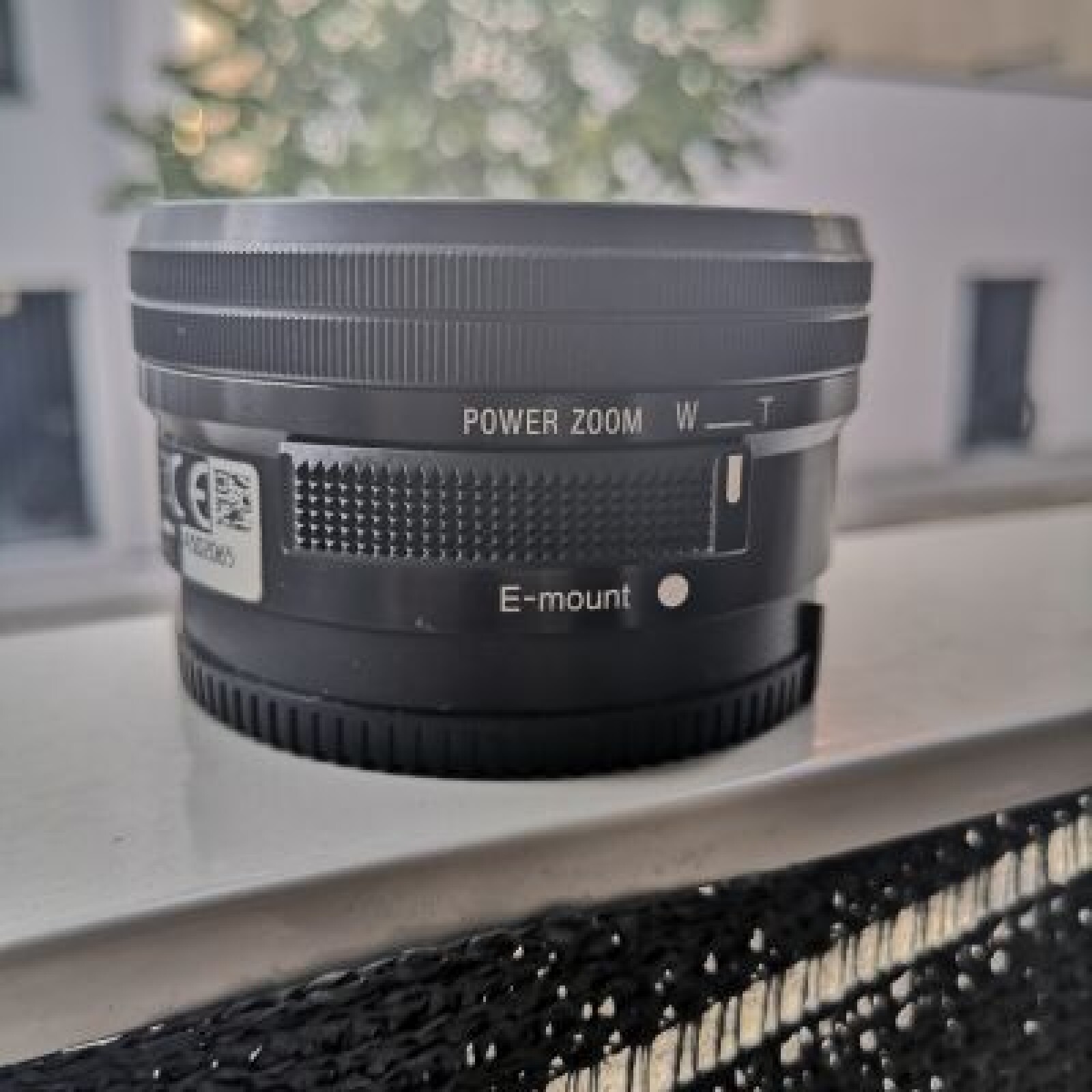 Objectif SONY 16-50mm F3.5-5.6 (Monture E) - Photo 2 sur 3