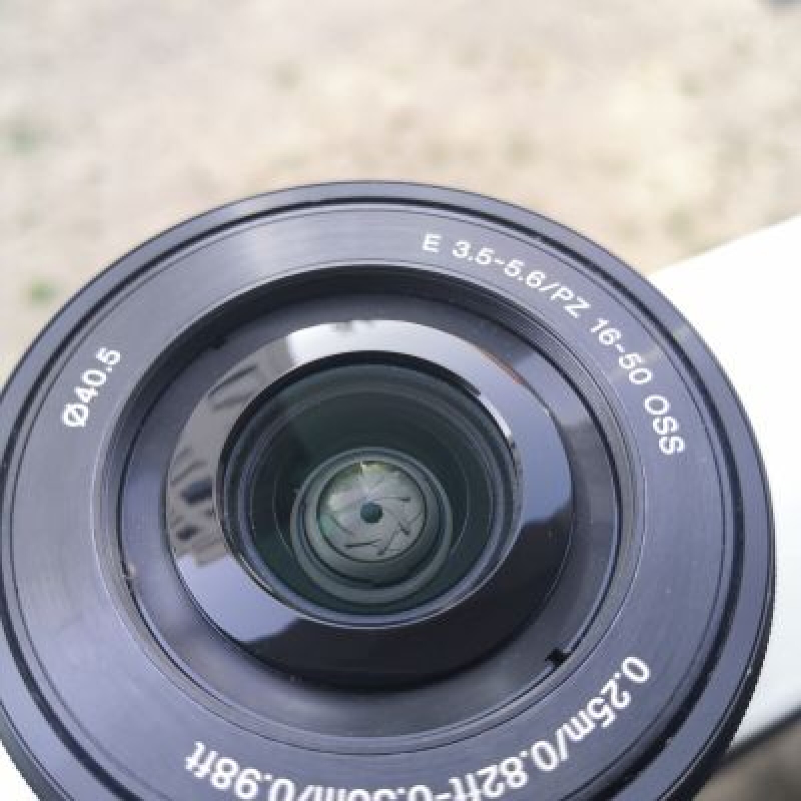 Objectif SONY 16-50mm F3.5-5.6 (Monture E) - Photo 3 sur 3