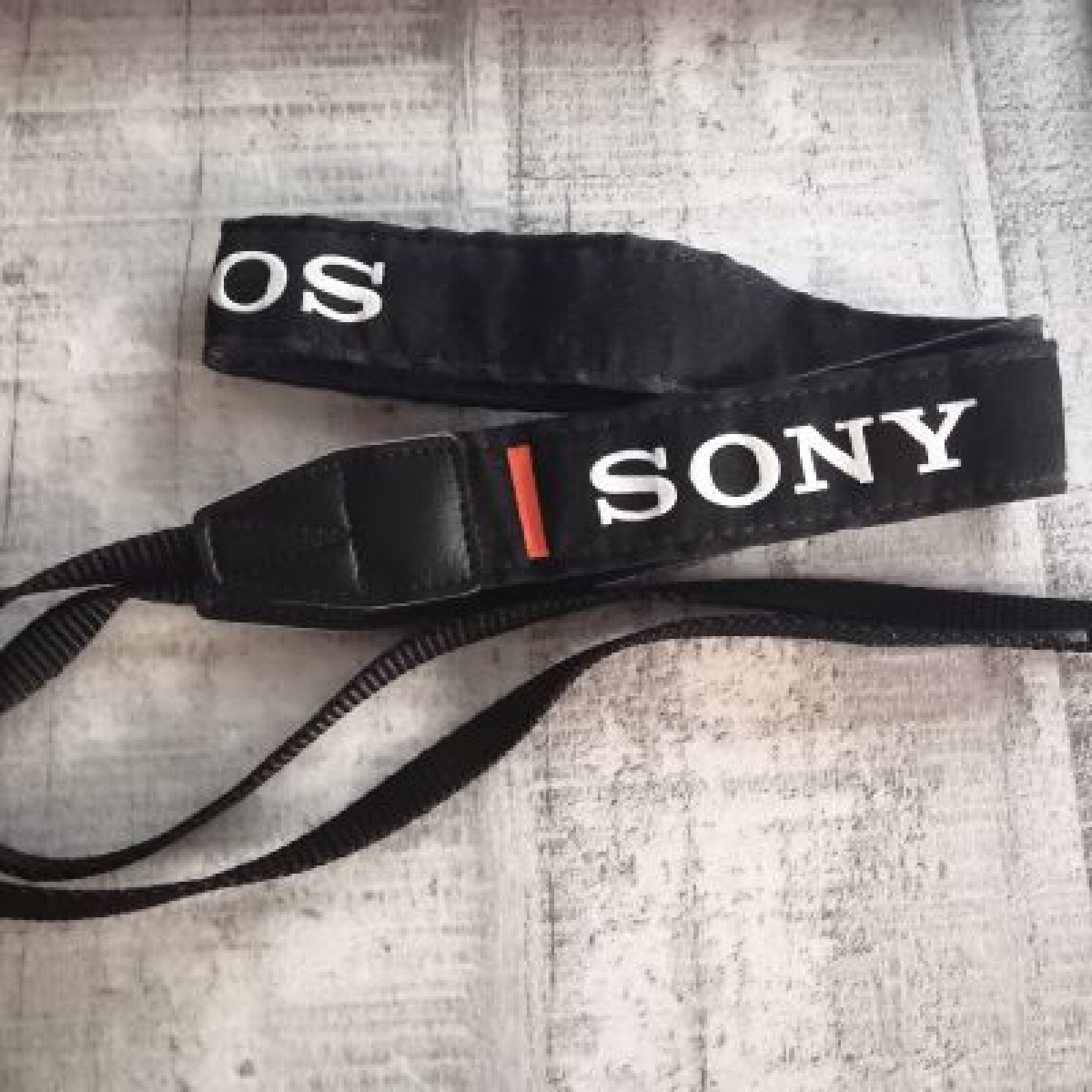 Boîtier Sony A6300 +  cartes 128Go + 3 batteries - Photo 5 sur 5