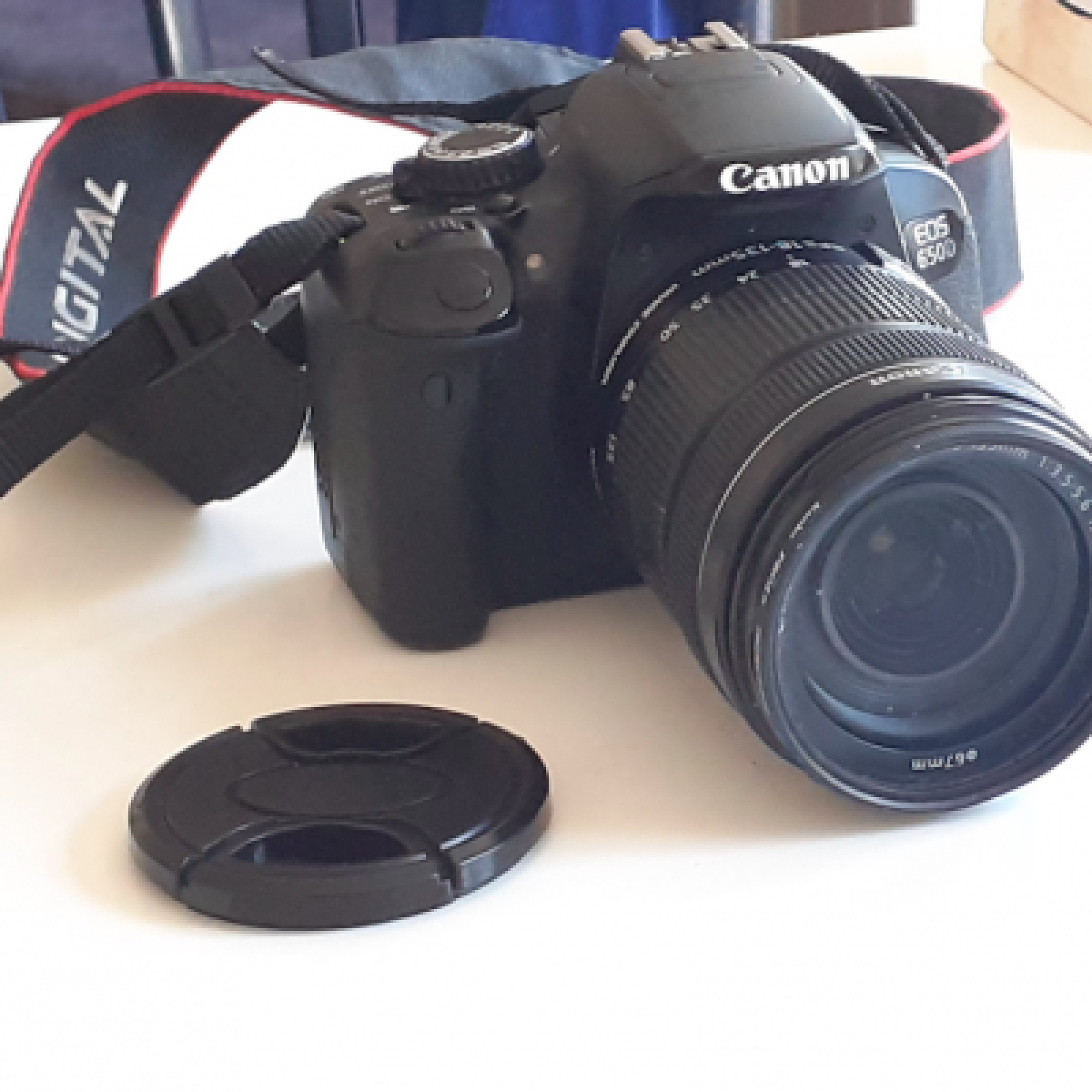 Canon EOS 650D  + EFS 18-135mm - Photo 2 sur 3