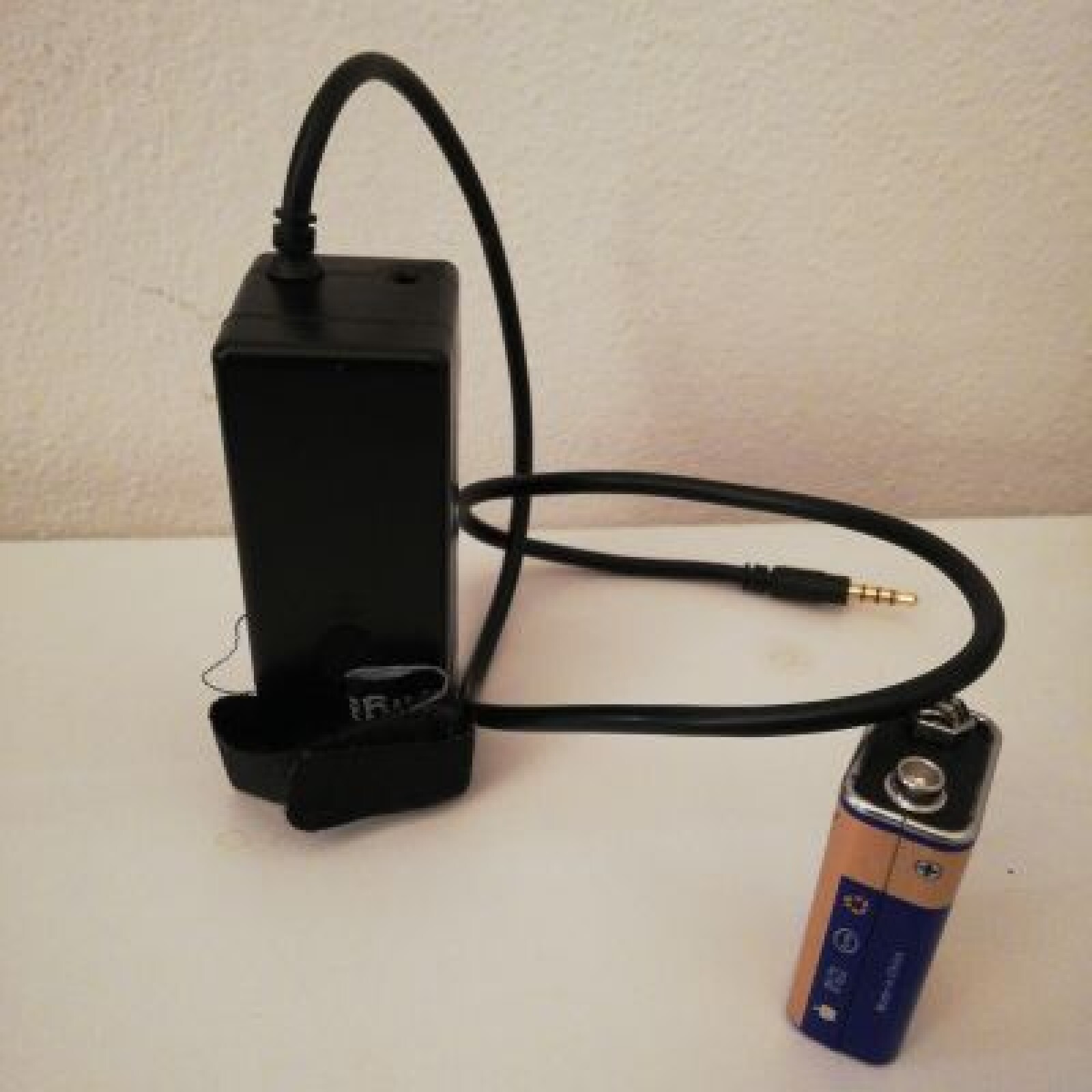 Pré-ampli micro  Entrée XLR - Photo 1 sur 4