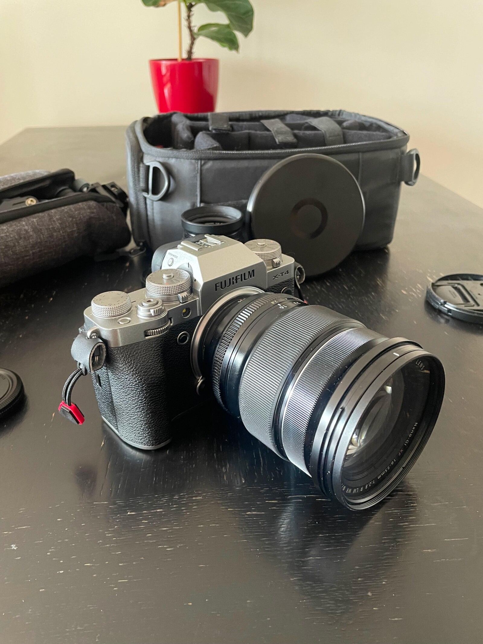 FujiFilm XT4 avec Objectif 16-55mm Fuji - Photo 1 sur 4