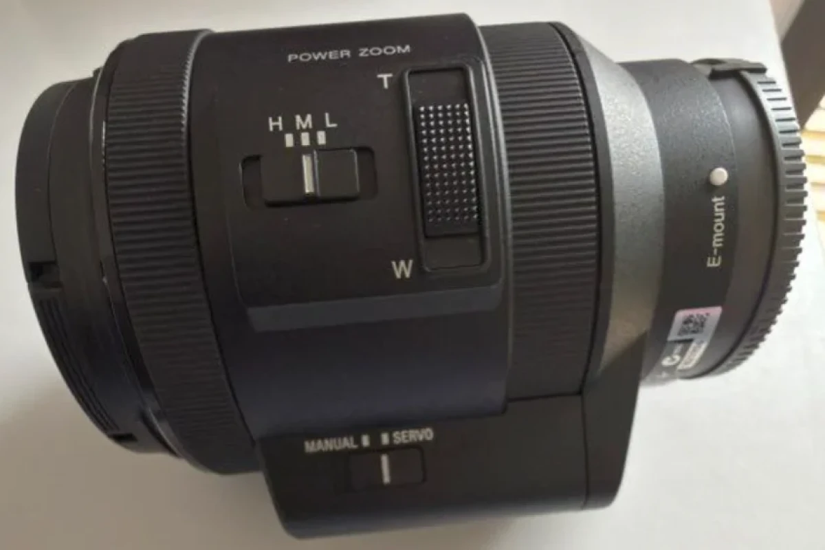Rent Sony Objectif SEL-18200 Monture E APS-C 18-200 mm F3.5-6.3 - Lightyshare