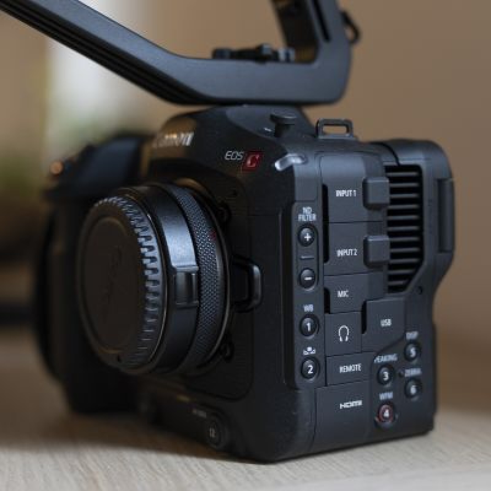 Canon C70 - Photo 2 sur 3