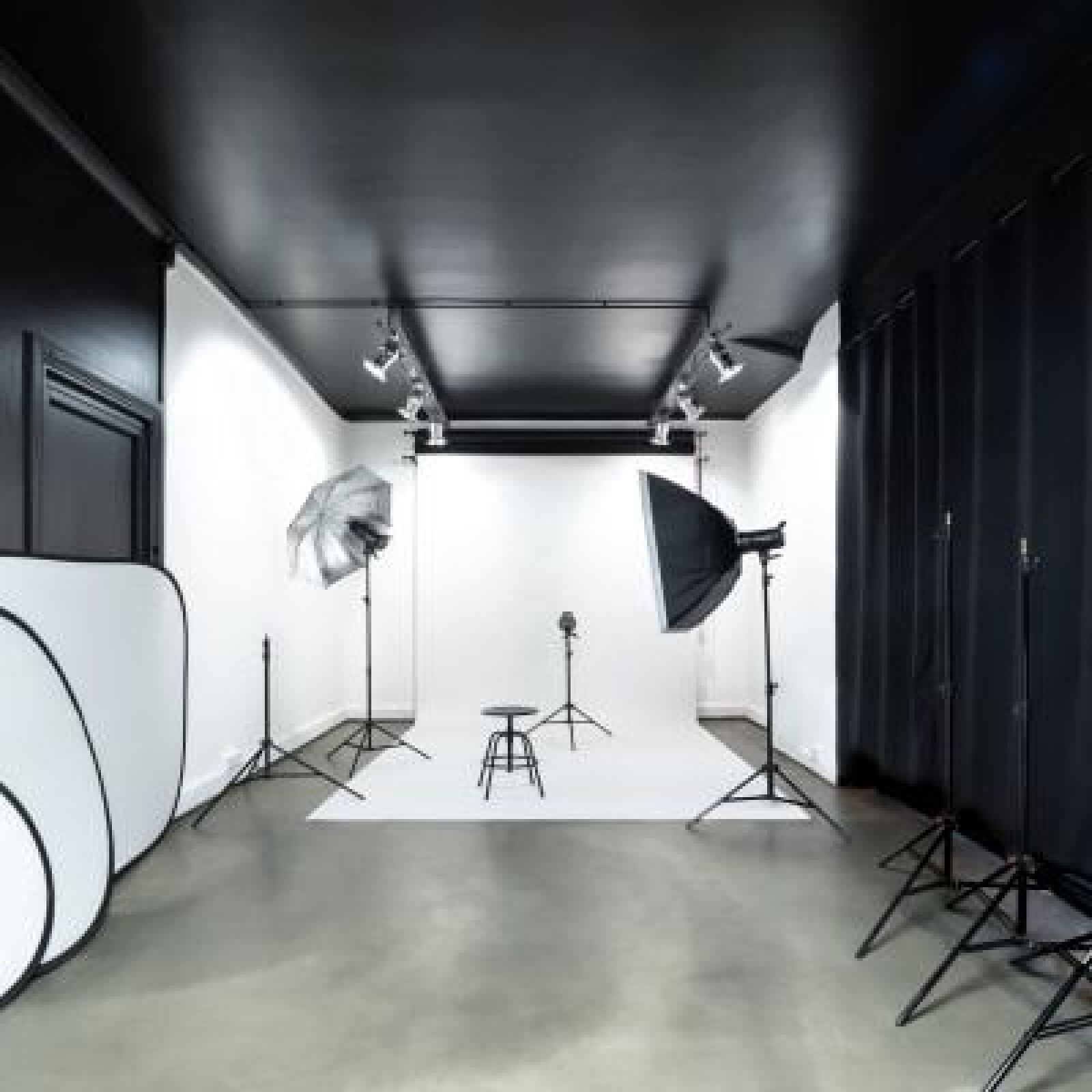 Studio Photo / Vidéo - Porte de Versailles - Paris / Issy-les-Moulineaux - Photo 1 sur 3
