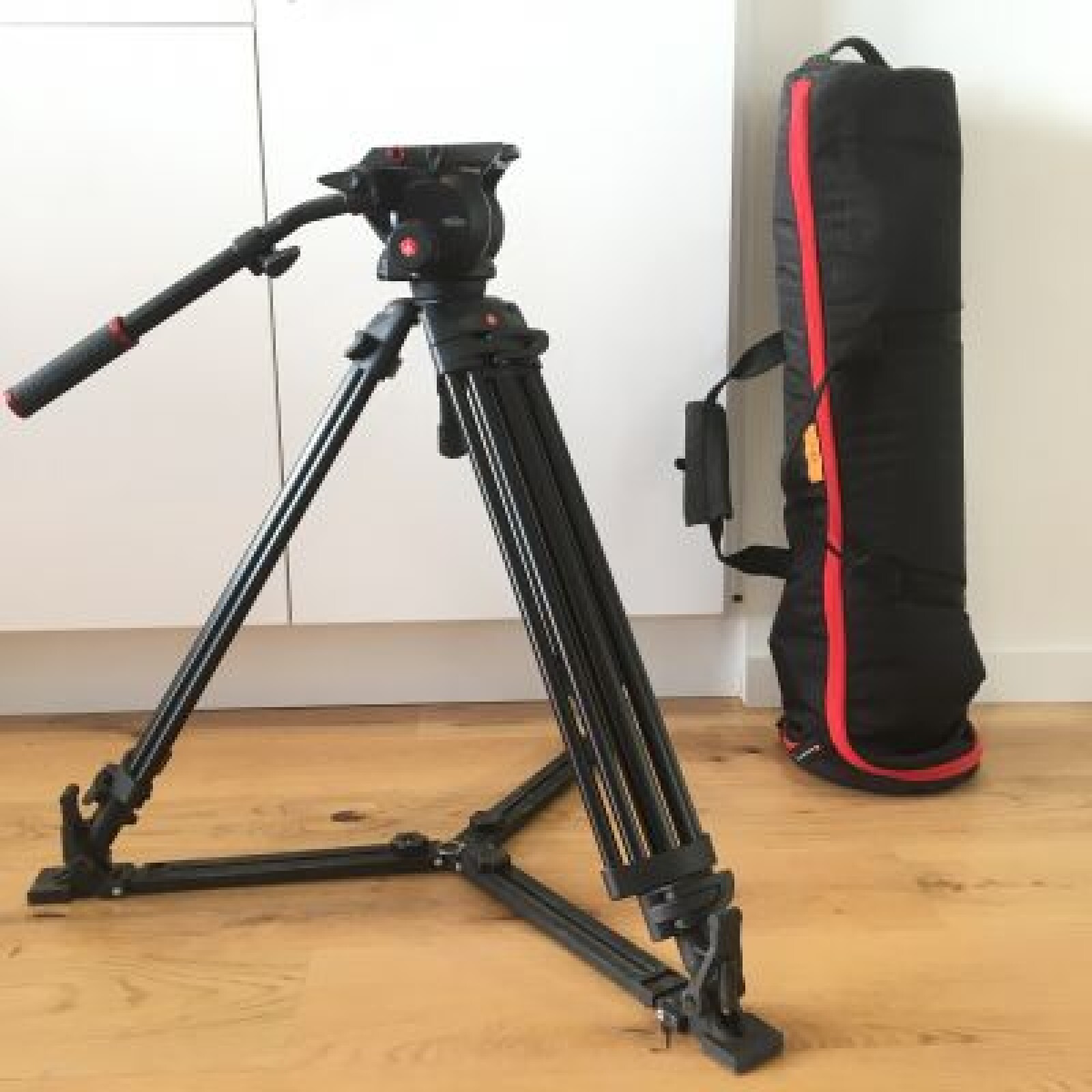 Trépied Manfrotto 504 HD - Photo 1 sur 5