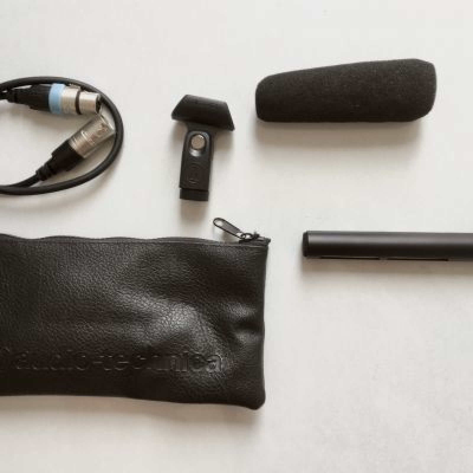 Kit micro Audio technica  AT 875 R + Suspension Blimp Rode + Boompole perche Rode + Bonette Rode - Photo 1 sur 4