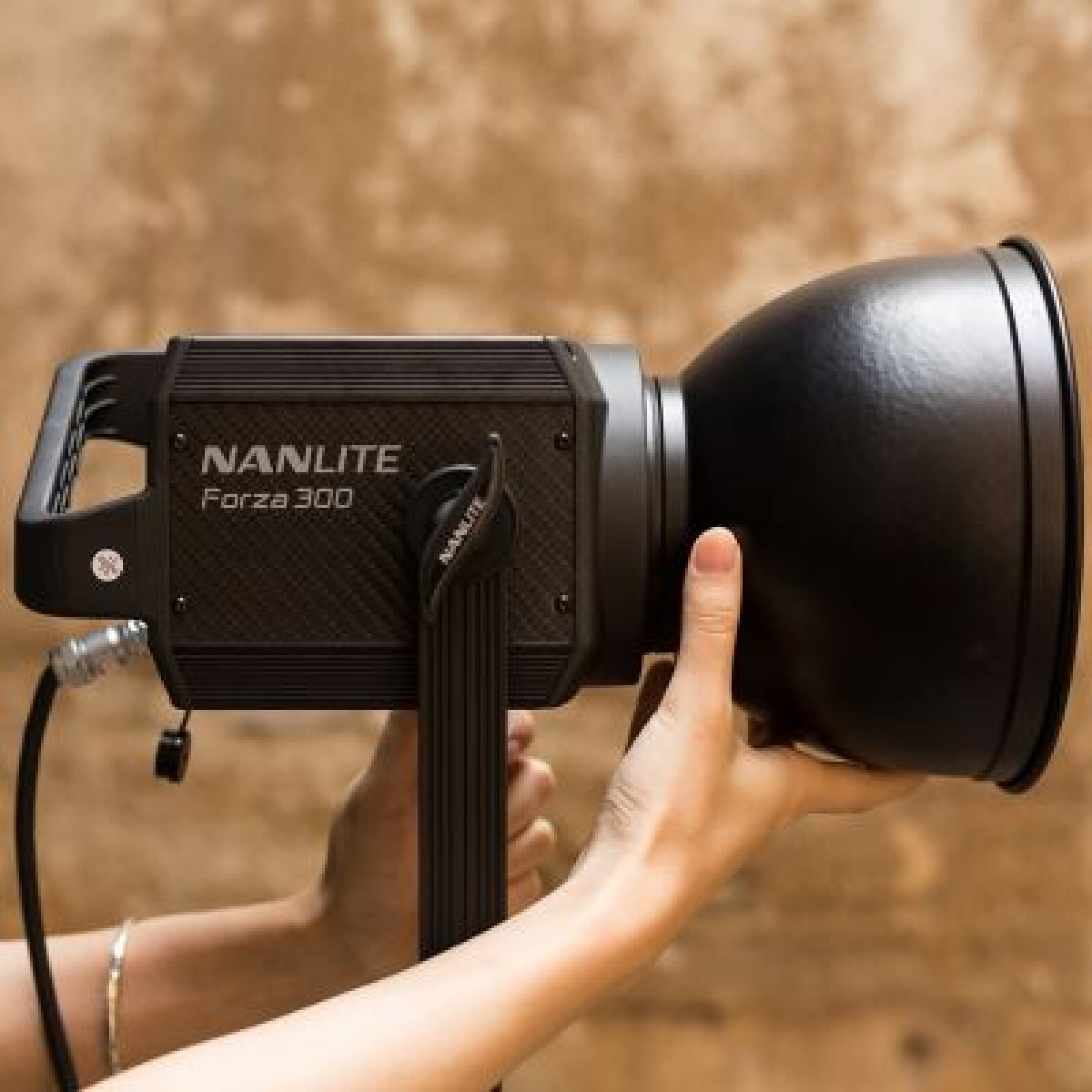 Nanlite Forza 300 + Fresnel - Photo 1 sur 4